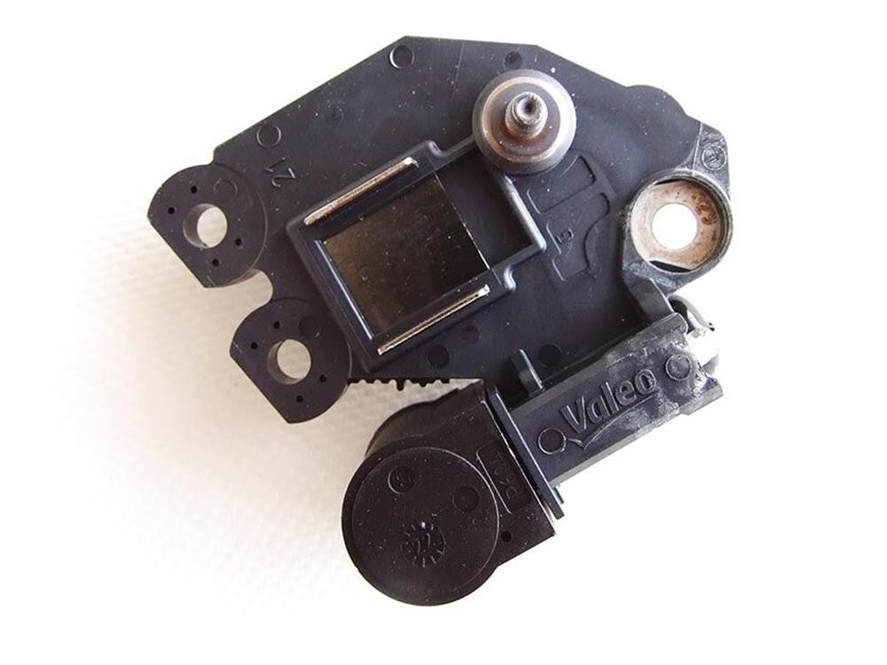 REGLER VALEO 12V OPEL  PEUGEOT CITROEN TOYOTA